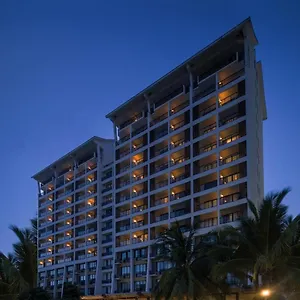 Ramada Plaza By Wyndham Bay Hotel