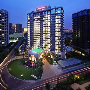 Hampton By Hilton Bay ***** Санья